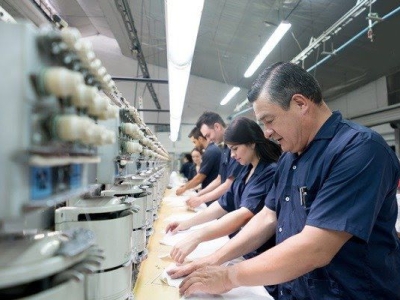 Produção e emprego na indústria crescem em julho, mostra CNI