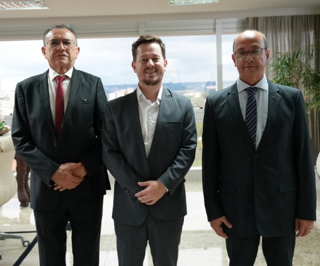 Presidente do Sistema Transporte recebe novo diretor de Relações Institucionais da ABCR