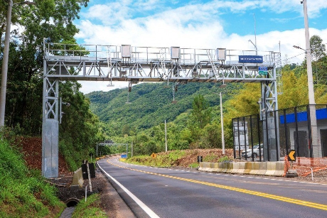 Free Flow: A revolução do transporte rodoviário no Brasil