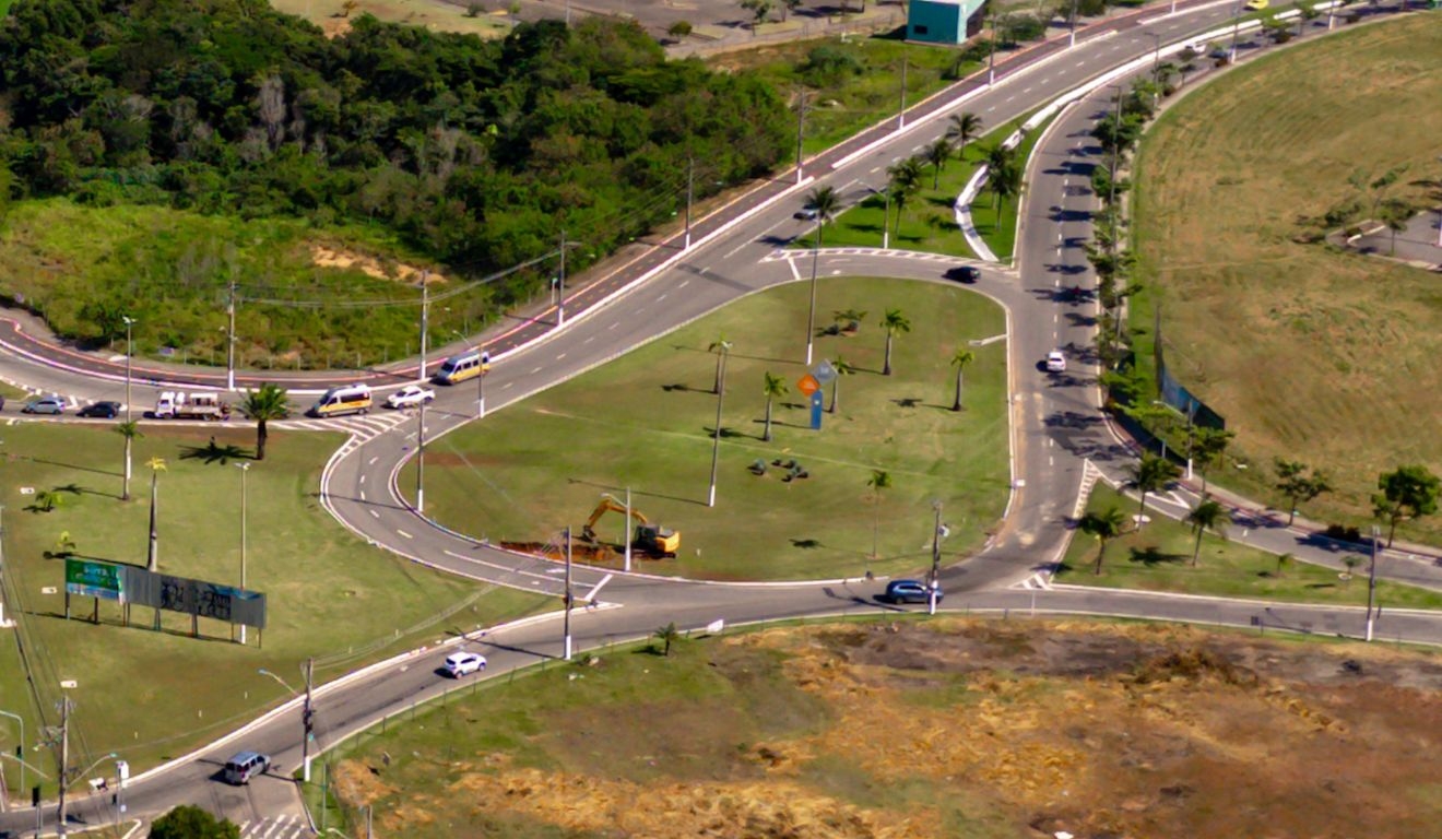 Serra vai duplicar avenida para acabar com engarrafamentos na ES-010