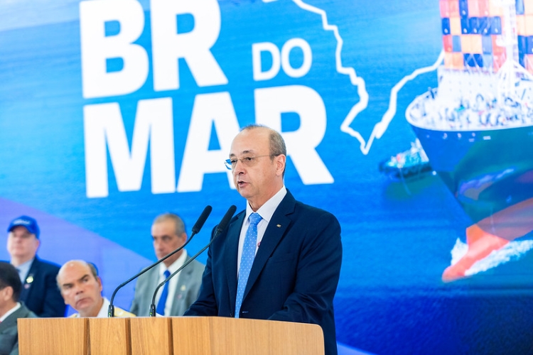 Governo regulamenta BR do Mar e projeta redução de custos logísticos