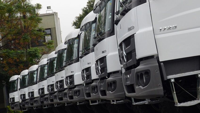  Emplacamento de caminhões registra resultado positivo em outubro