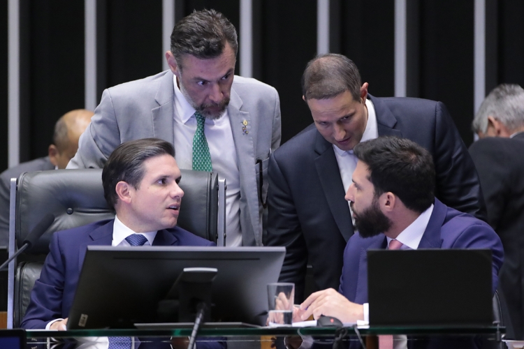 Suspensão de CNPJ de empresas que vendem carga roubada é aprovada na Câmara dos Deputados