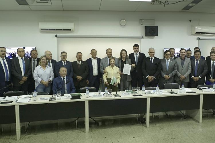 CNT e entidades do setor produtivo entregam manifesto sobre jornada de trabalho – Confederação alerta para impactos no transporte