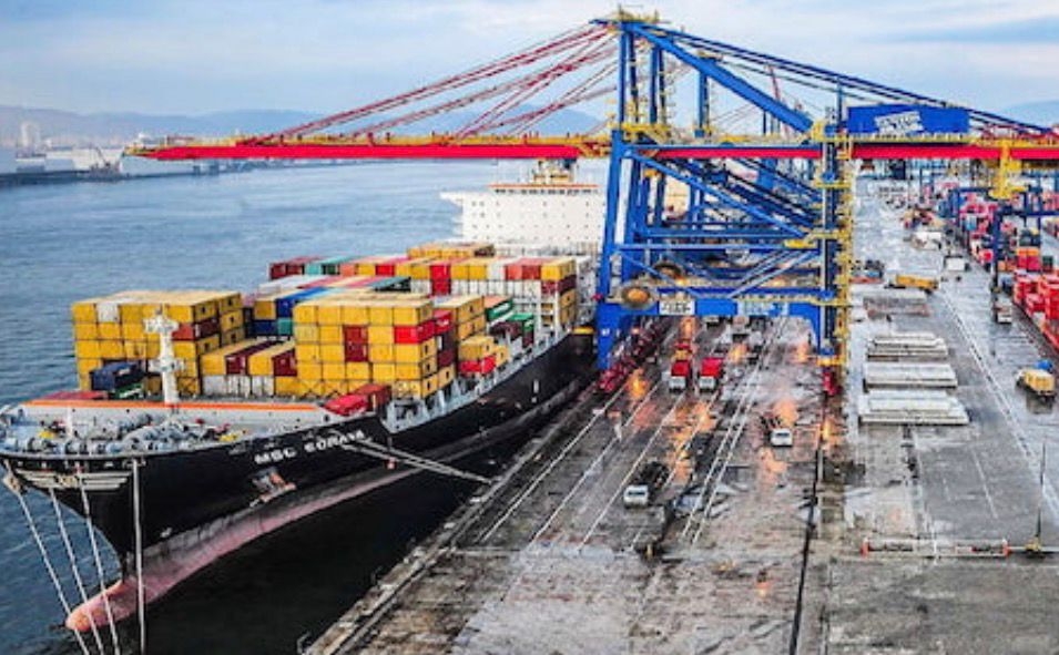 Gargalos em Santos expõem limite da logística portuária no Brasil