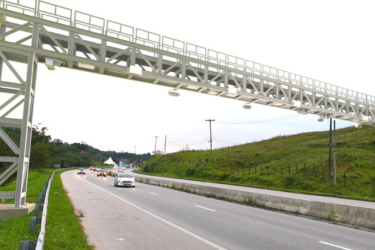 Free flow: Governo estabelece prazo de 200 dias para regularização e suspende multas por evasão