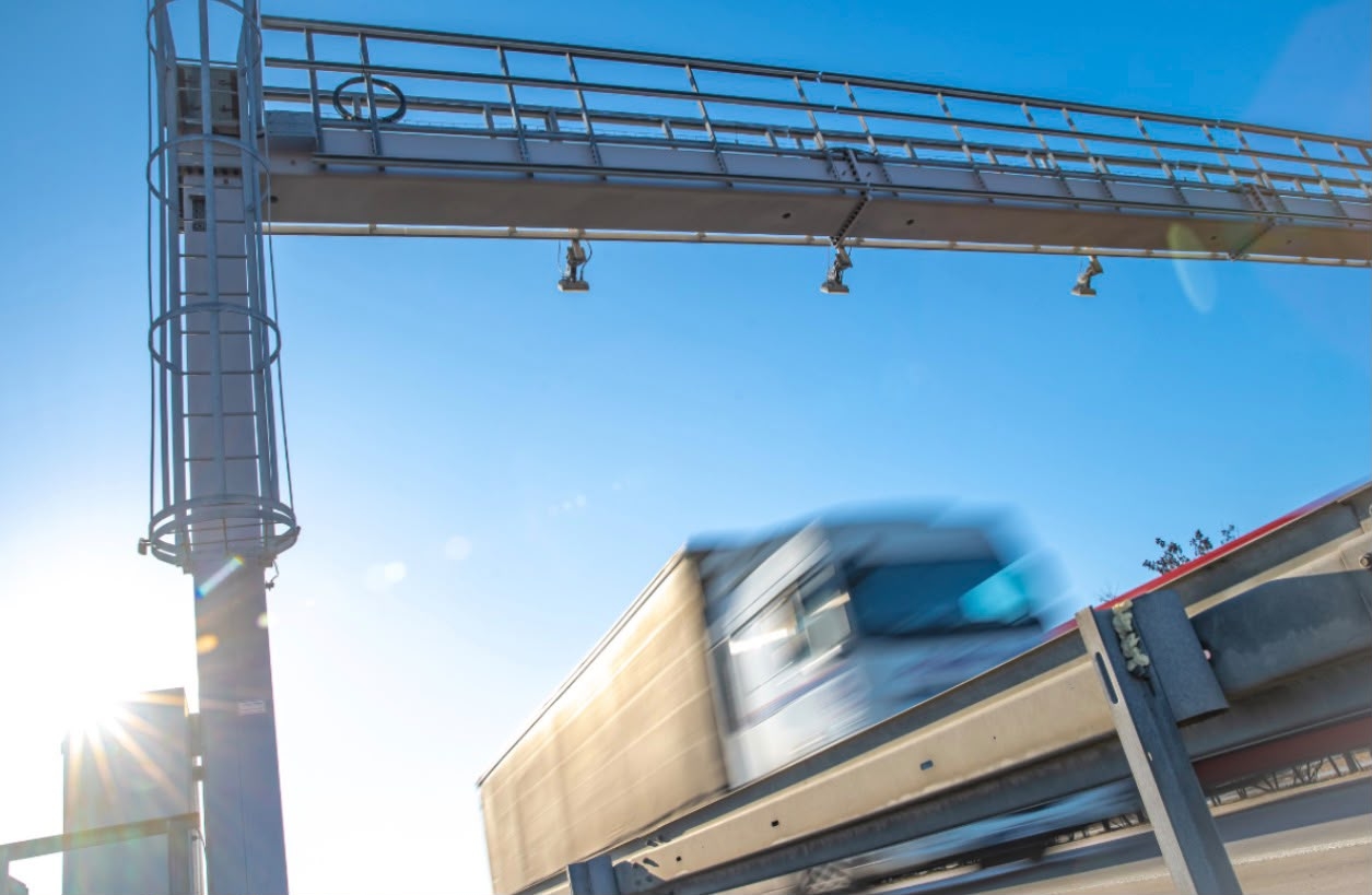 CNH digital: app vai avisar motorista de passagem em pedágio free flow e dar acesso a canal de pagamento