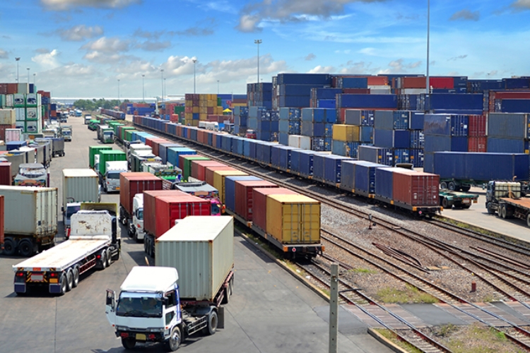 Investimentos chineses no Brasil e América Latina: implicações para a economia